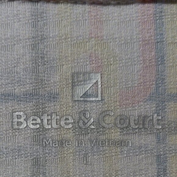 Multicolor Geometric Print Women's Top - Picture 4 of 6